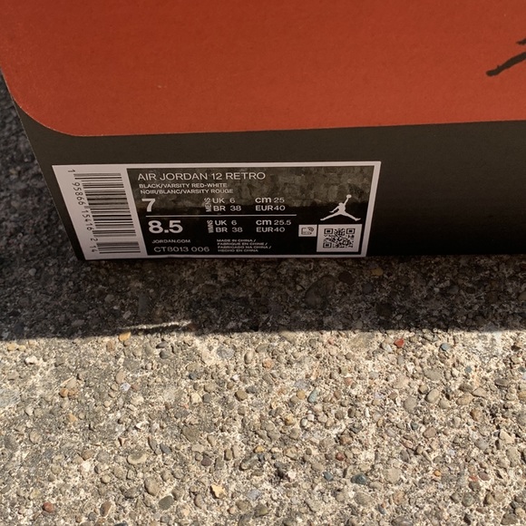 NWT Jordan 12 Retro “Playoffs” Size 7 men /8.5-9 women - Picture 10 of 10